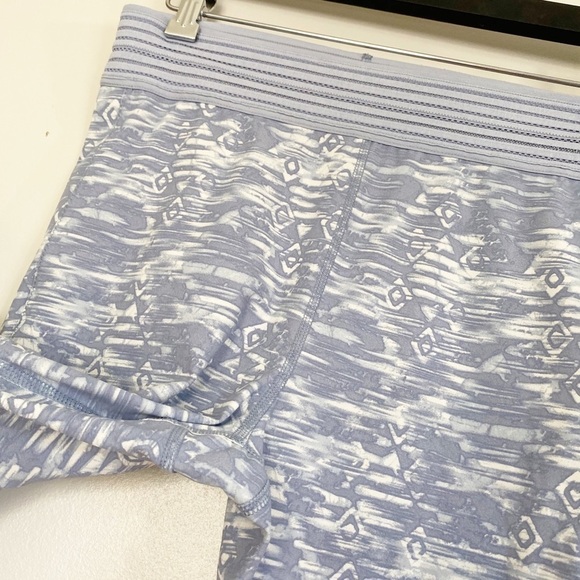 FREE PEOPLE Movement Leggings Diamond Print Blue L - Picture 4 of 9